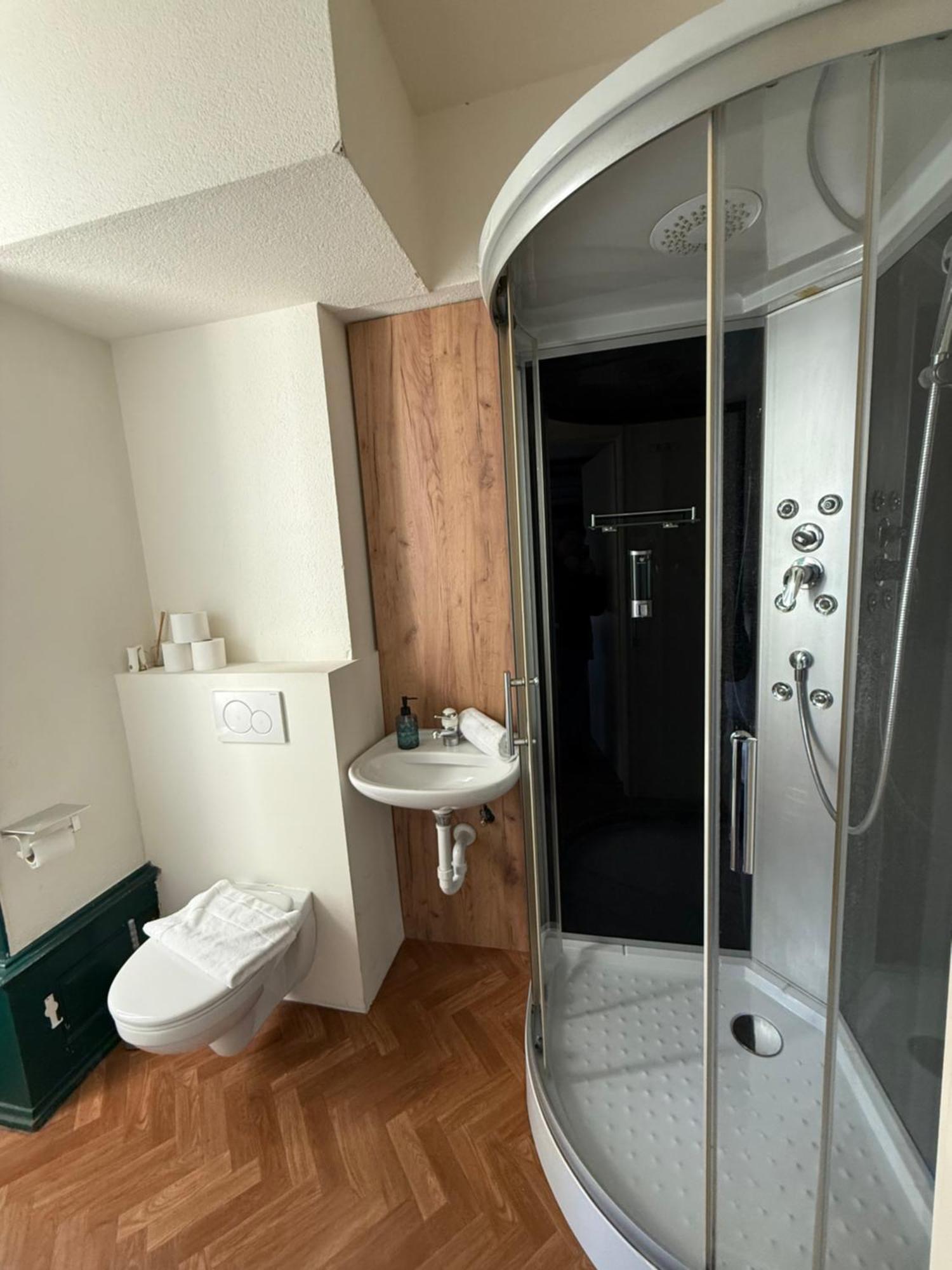 Crown Living Villa Blumenau Studios, Smarttv, Parkplatz Lustenau Esterno foto