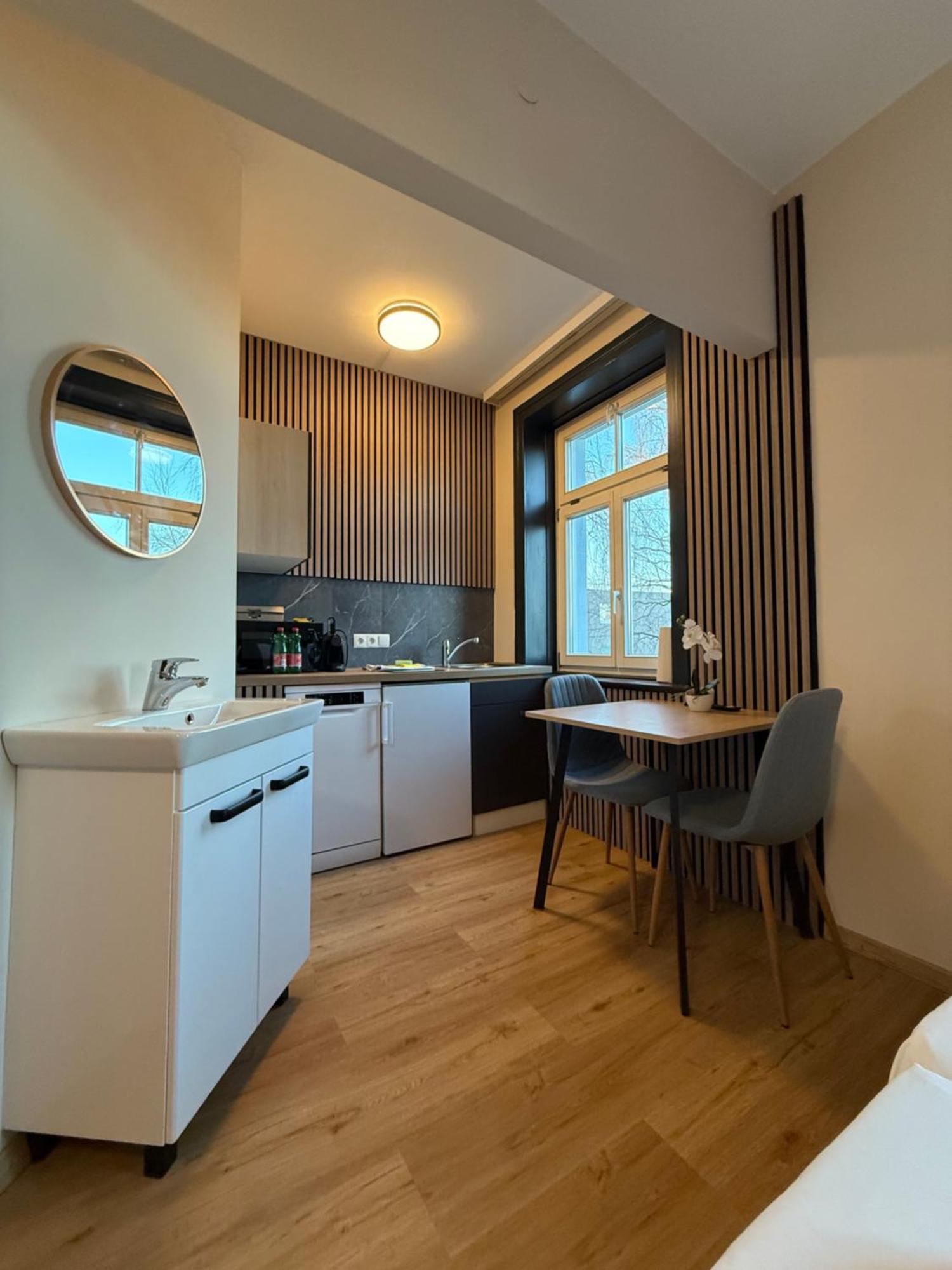 Crown Living Villa Blumenau Studios, Smarttv, Parkplatz Lustenau Esterno foto