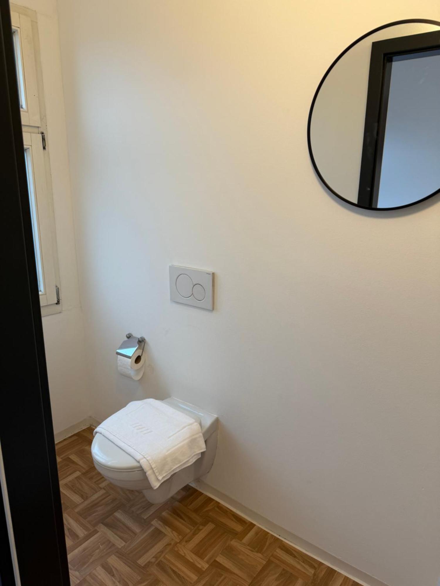 Crown Living Villa Blumenau Studios, Smarttv, Parkplatz Lustenau Esterno foto