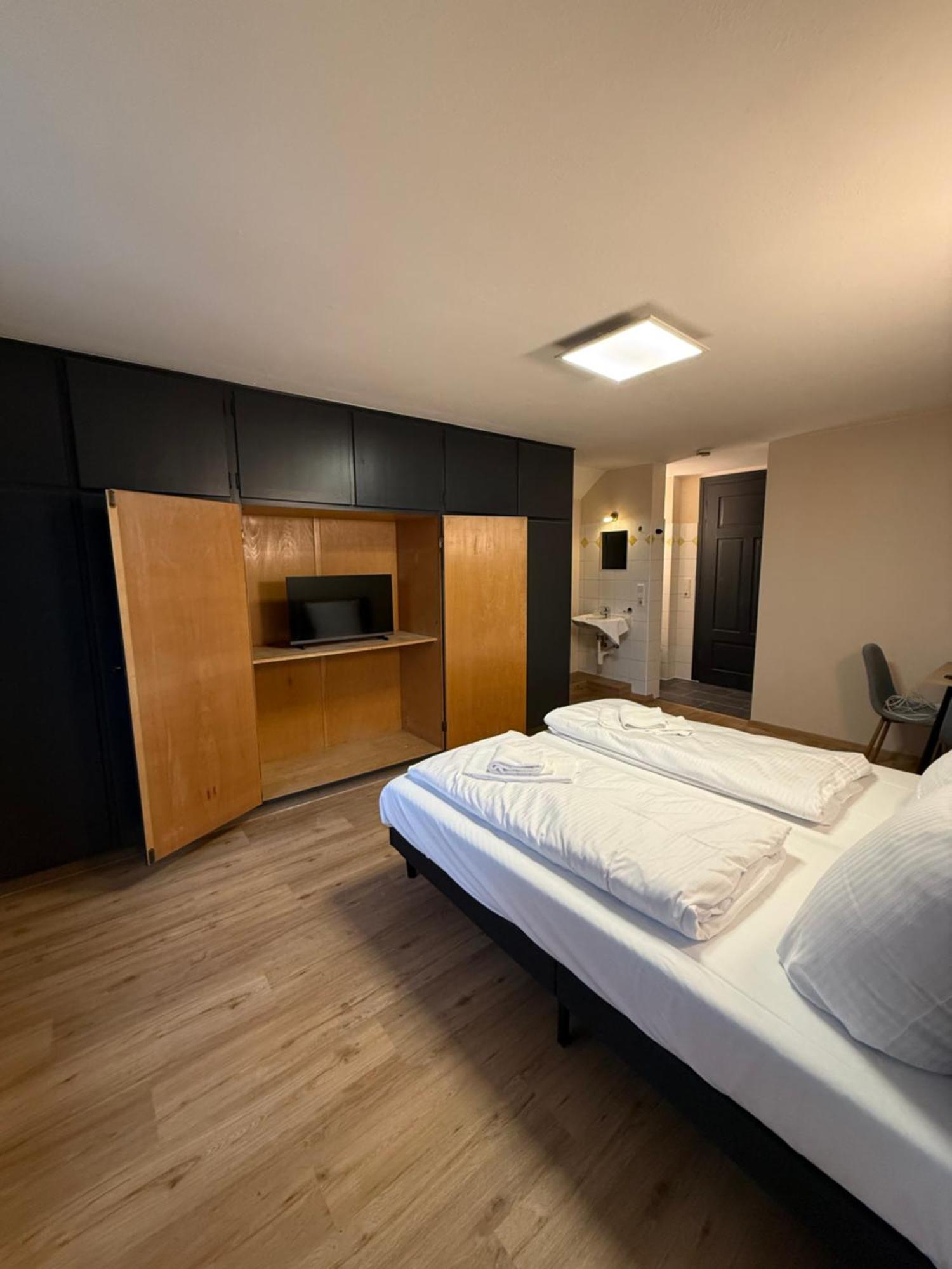 Crown Living Villa Blumenau Studios, Smarttv, Parkplatz Lustenau Esterno foto