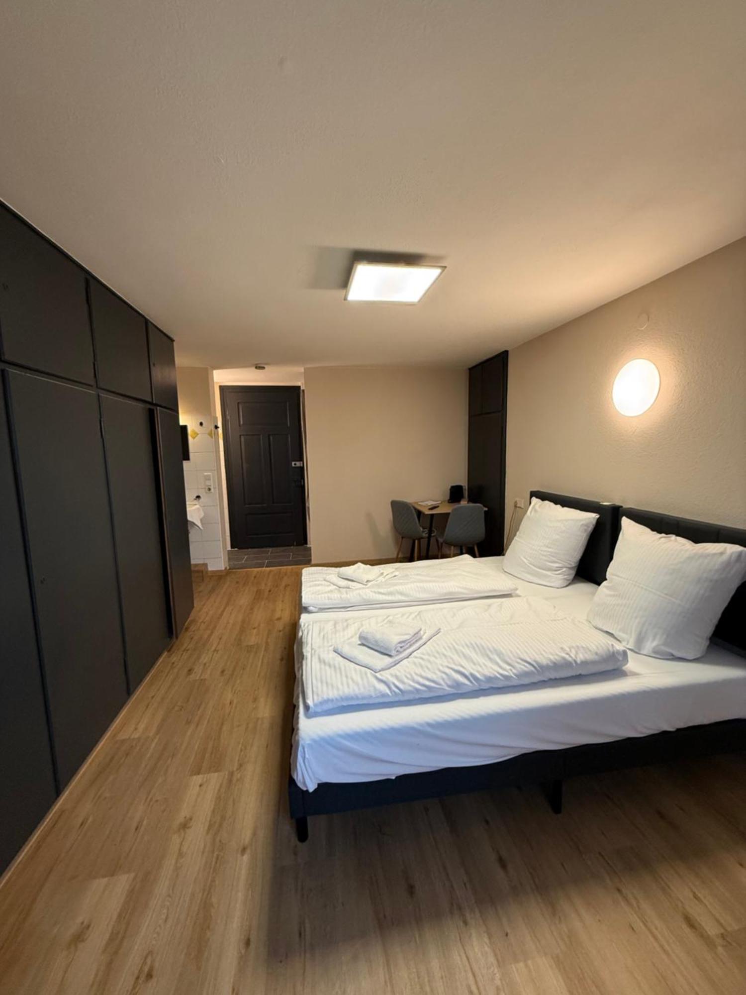 Crown Living Villa Blumenau Studios, Smarttv, Parkplatz Lustenau Esterno foto